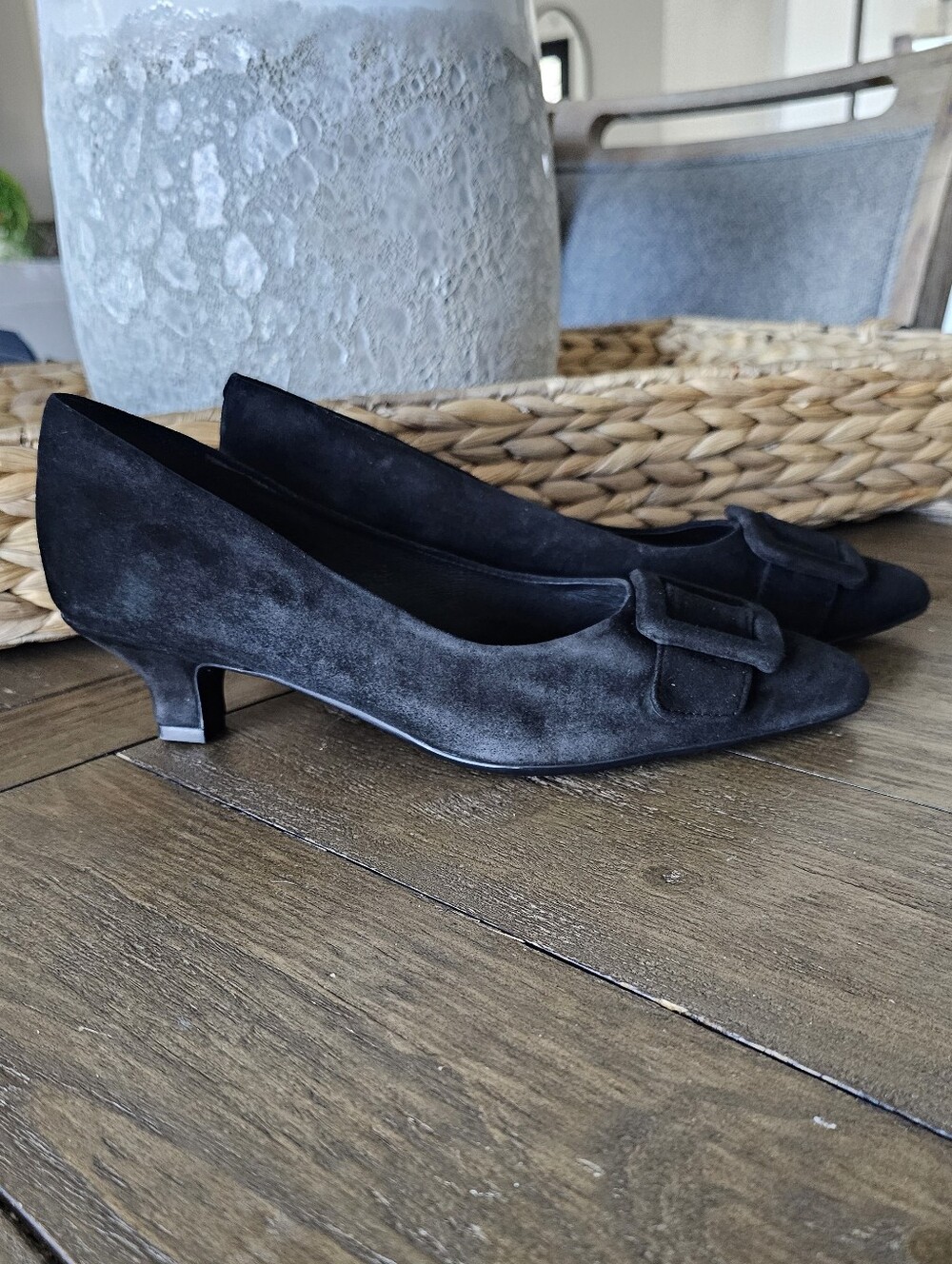Sofft Black Suede Pointed Toe Kitten Heel Buckle Flat Shoes Women's Sz 9.5 NWOB - Picture 2 of 8